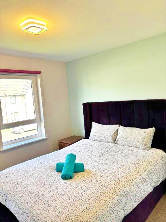 3 Bed House With Parking Near Airport Villa EDI Exterior foto